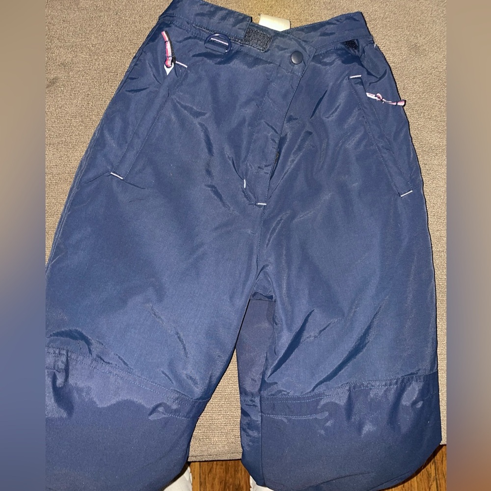 Amazon Essentials Girls' Water-Resistant Snow Pants